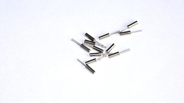 為什么互聯(lián)網(wǎng)上經(jīng)常見到石英晶振，卻很少見到陶瓷晶振